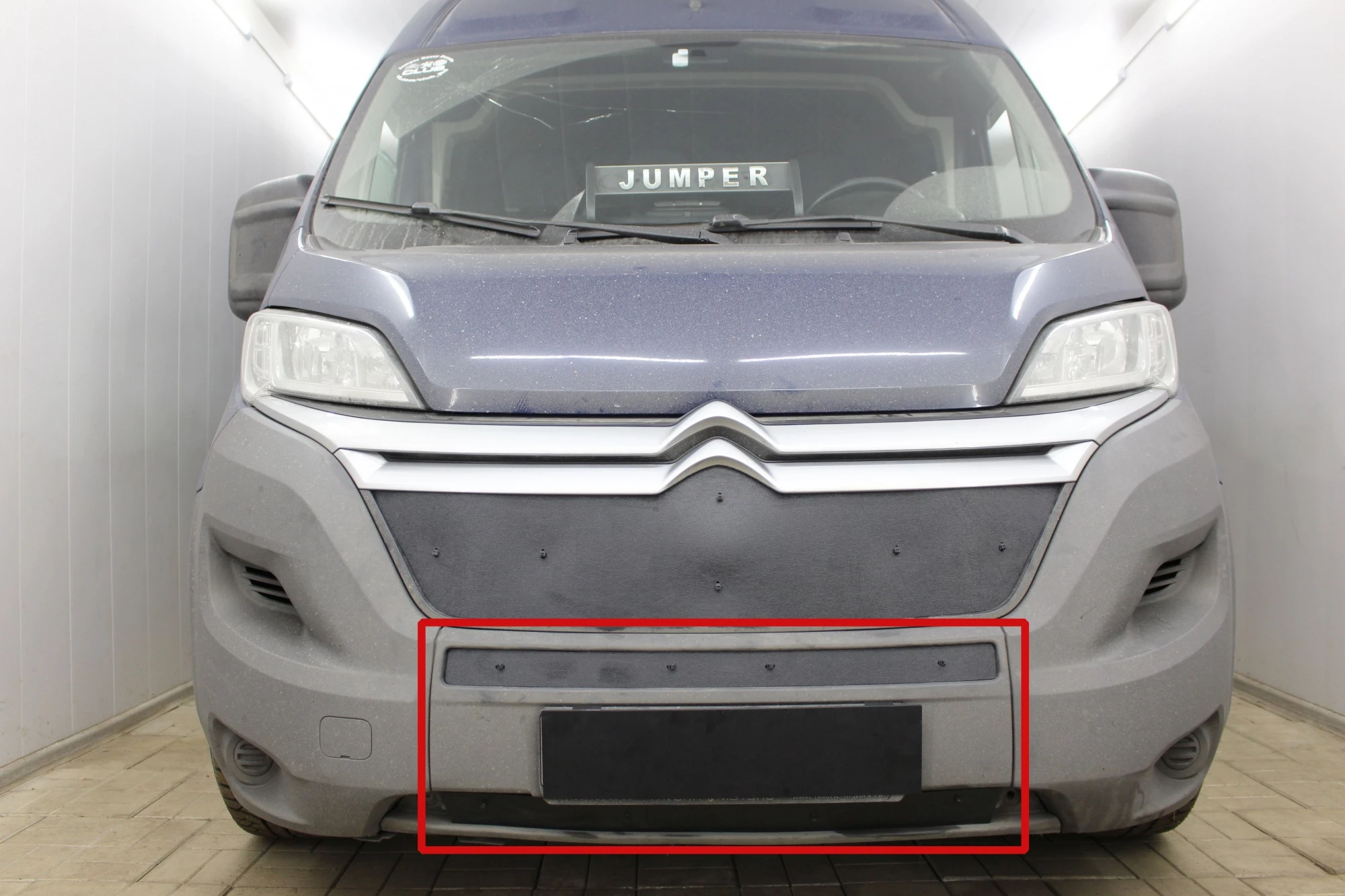 Зимняя заглушка радиатора на стяжке низ (2 части) для Peugeot Boxer II Рестайлинг