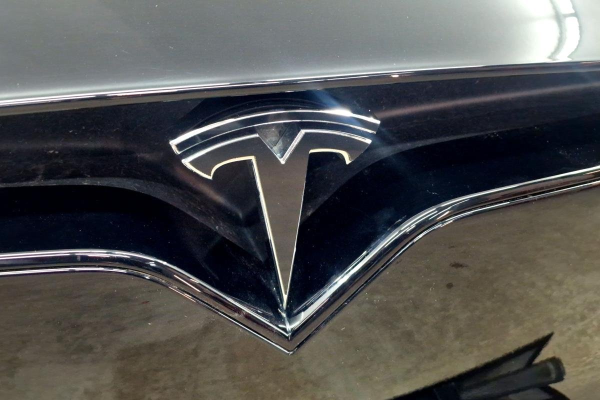 Наклейка на логотип для Tesla Model X I