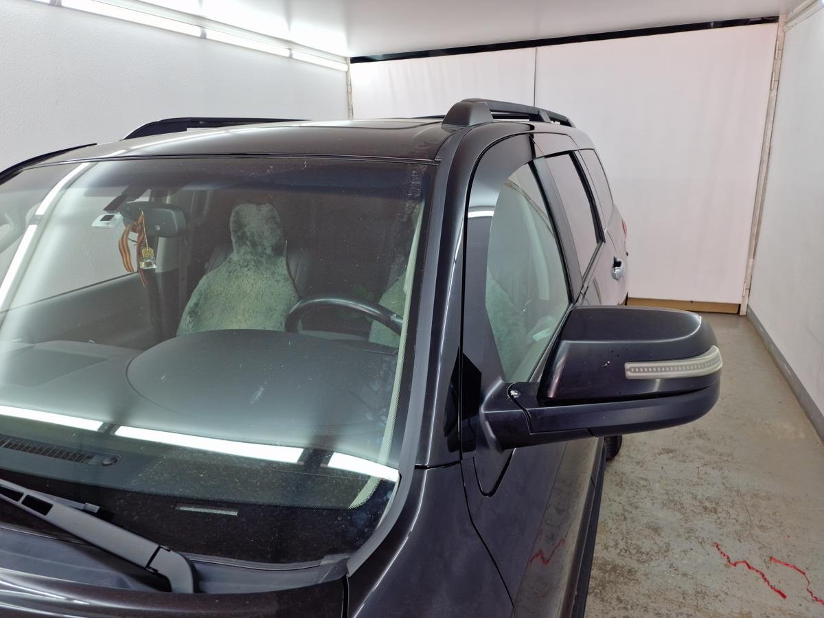 Дефлектор (водосток) лобового стекла для Toyota Sequoia II Рестайлинг