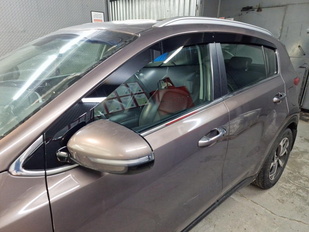 Дефлекторы окон 2D 4 шт. под наклоном для Kia Sportage IV Рестайлинг