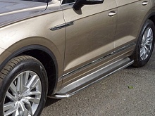 Пороги с площадкой (нерж. лист) 75х42 мм для Volkswagen Touareg III Рестайлинг