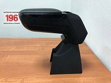 Подлокотник модельный ARM-2 Black с USB-розеткой для Renault Logan II