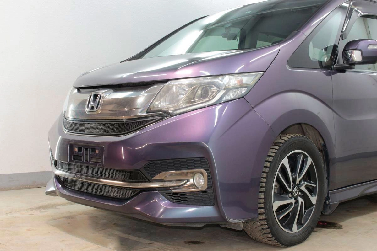 Защитная сетка радиатора низ для Honda Stepwgn V