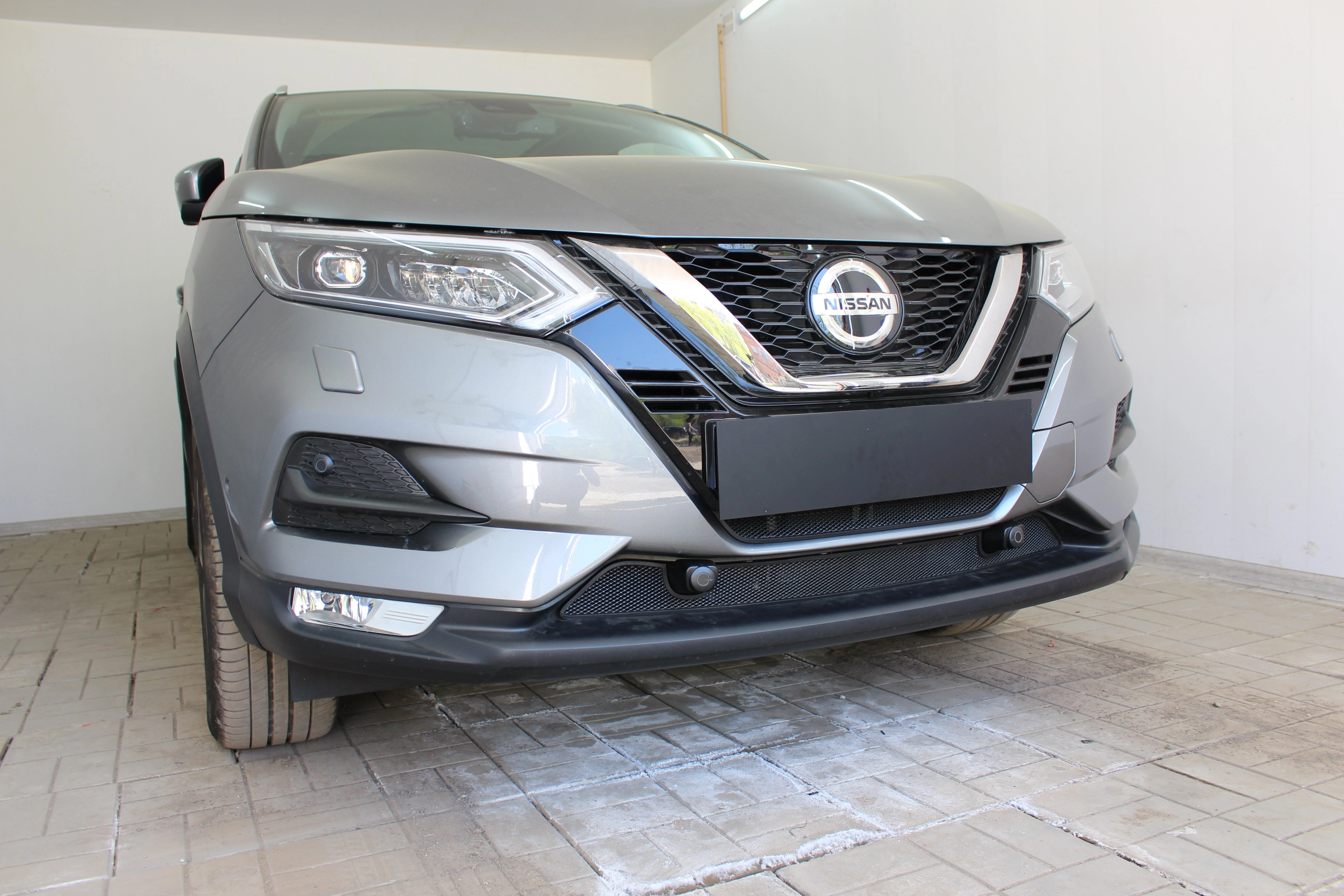 Защитная сетка радиатора низ с парктроником 2 части для Nissan Qashqai II Рестайлинг